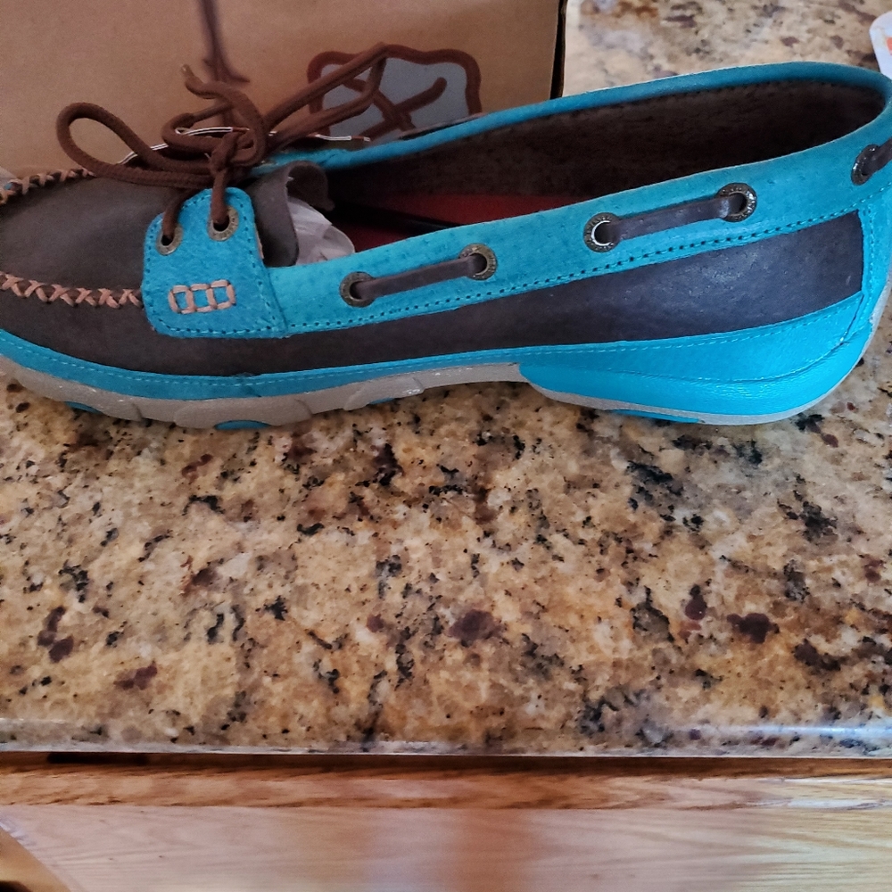 Woman's Twisted X loafer